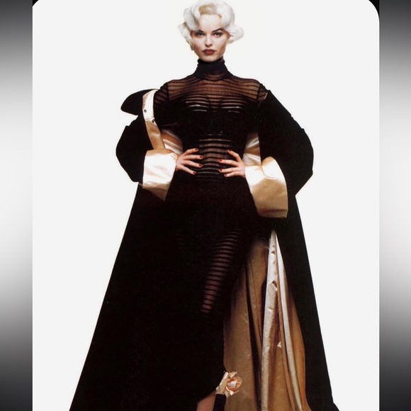 THIERRY MUGLER HAUTE COUTURE 1995 ICONIC BLACK DRESS - Picture 5 of 9